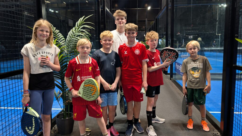 Junior padel hold 1